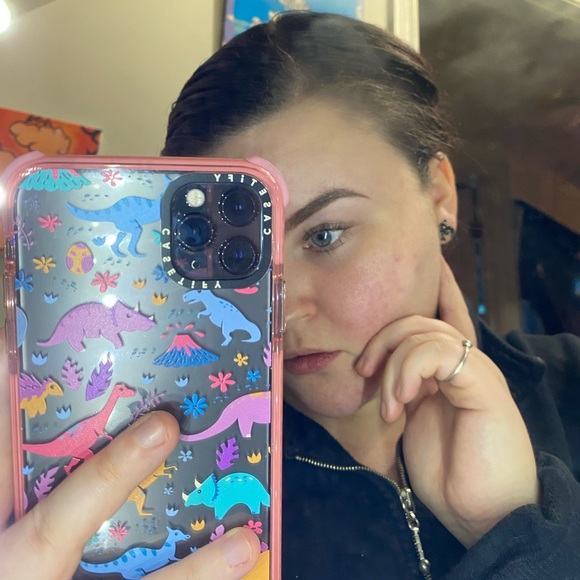 Meet your Posher, Kira - Picture 3 of 3